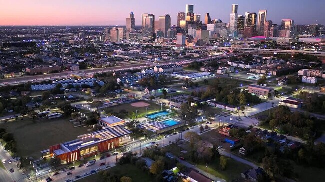 Building Photo - 2620 Arbor St