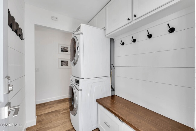 Building Photo - 30473 Mulholland Hwy