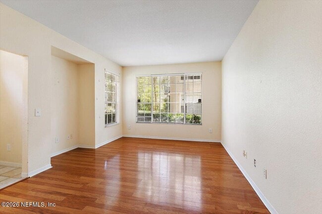 Building Photo - 13703 Richmond Park Dr N
