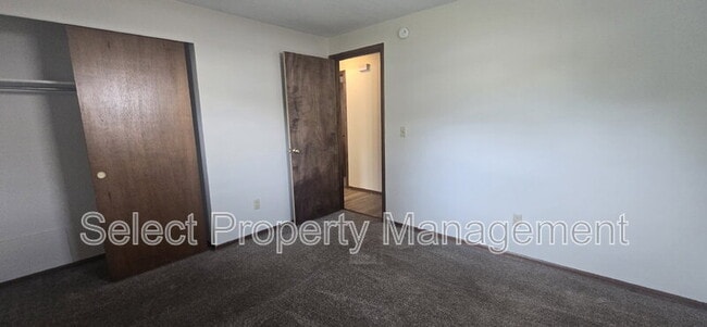 Building Photo - 7704 Kern Valley Dr