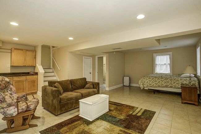 Building Photo - 110 Shasta Ct