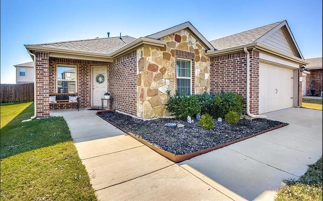 Primary Photo - 1817 Prairie View Dr