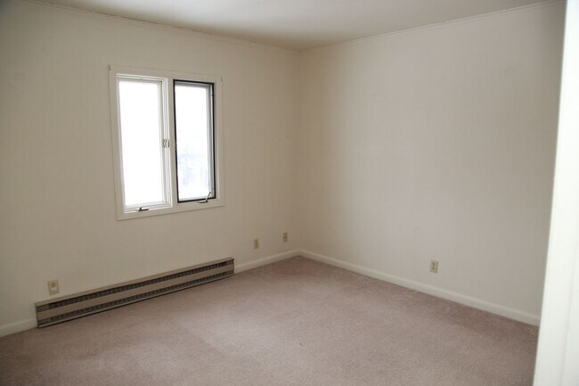 Building Photo - MT311
