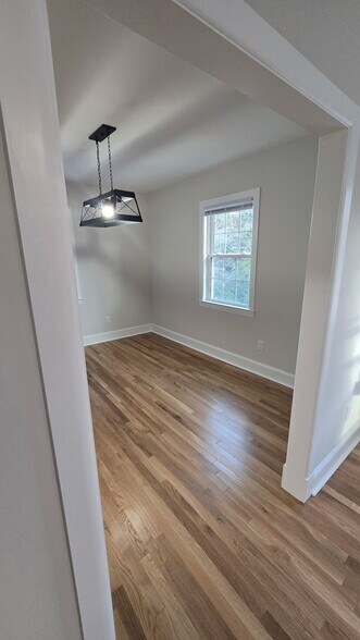 Building Photo - 4418 Cutshaw Ave