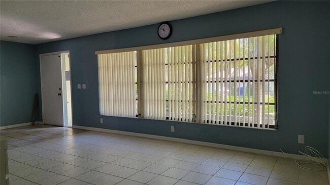 Building Photo - 3024 Sandpiper Pl