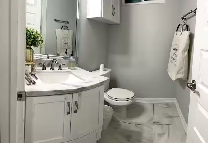 Building Photo - 3402 Las Vistas Ln