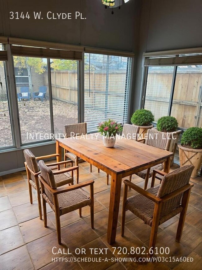 Building Photo - 3144 W Clyde Pl