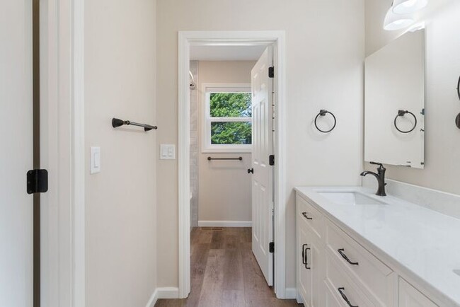 Building Photo - $1,895 | 2 Bedroom, 2 Bathroom House | Pet...