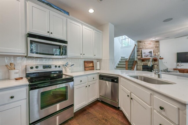 Building Photo - 6917 Trimaran Cove
