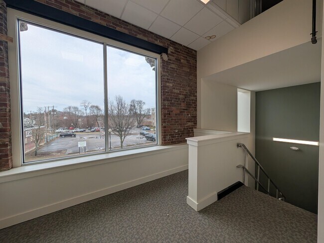 Building Photo - 22 S Main St