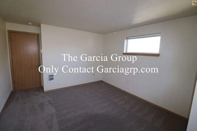 Building Photo - 4861 SW 150th Pl