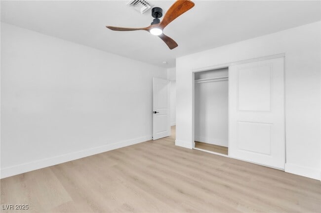 Building Photo - 3485 Shamrock Ave