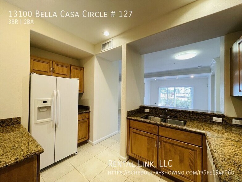 Building Photo - 13100 Bella Casa Cir