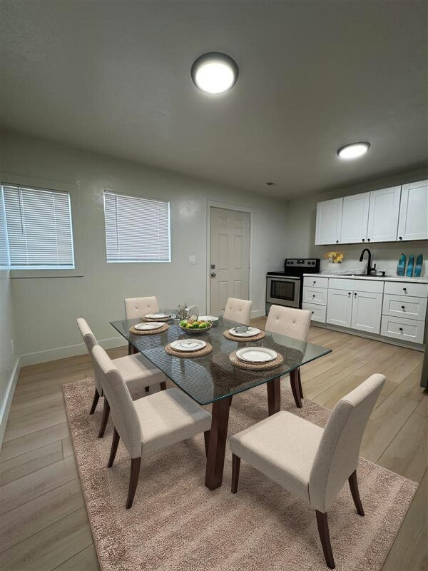 Building Photo - 2515 S Parkcrest Dr