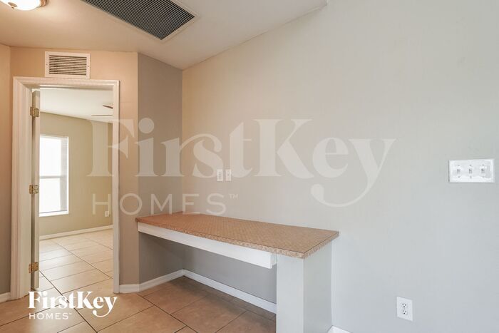 Building Photo - 4206 25th St SW