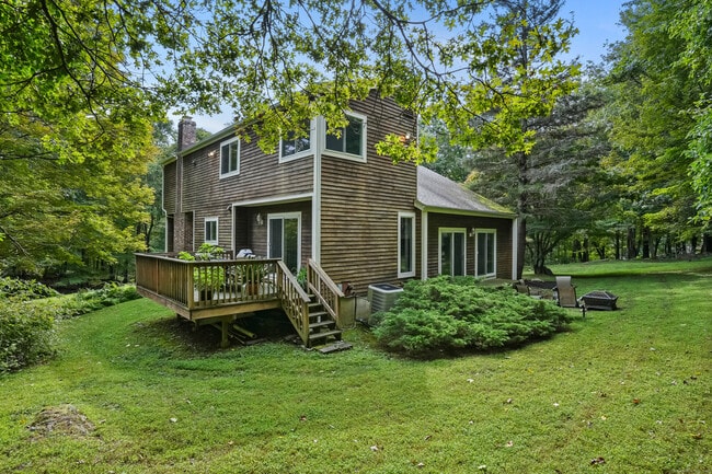 Building Photo - 15 Bartram Dr