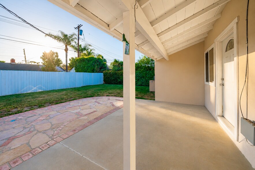 Building Photo - 9007 Monogram Ave
