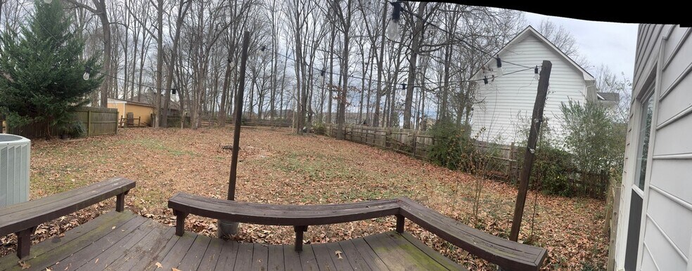 Building Photo - 5610 Vandora Dr