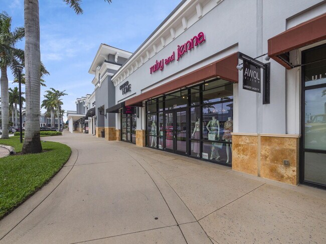 Building Photo - 9931 Bozzano Dr