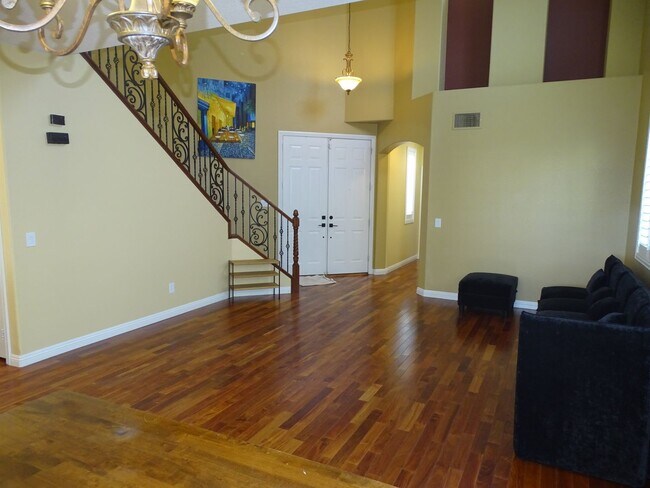 Building Photo - West Summerlin 5 Bedroom, Bed & Full Bath 1st Floor, Beauty