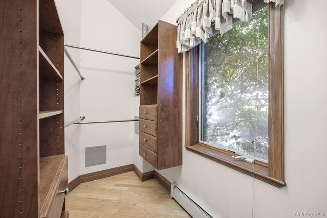 Building Photo - 1 Bridle Path Dr