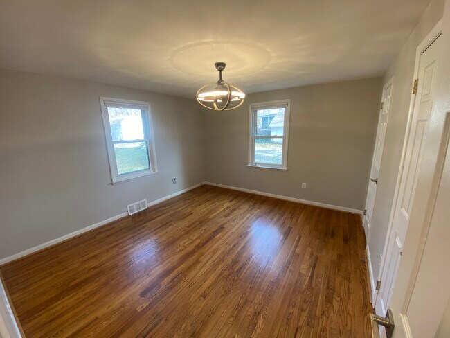 Building Photo - 9645 Loveland Madeira Rd