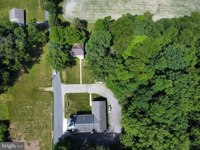 Building Photo - 121 E Friendship Church Rd