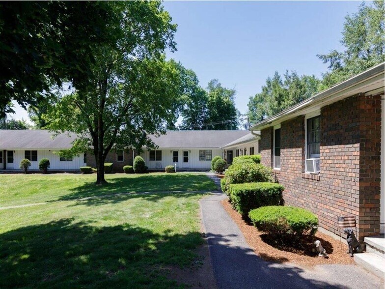 Pinney Brook 144147 Pinney St Ellington CT 06029 Apartment Finder