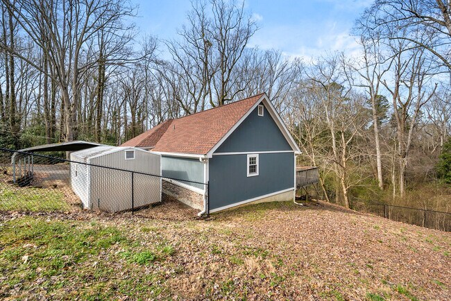 Building Photo - 89 Silas King St