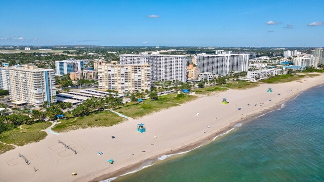 Building Photo - 405 N Ocean Blvd