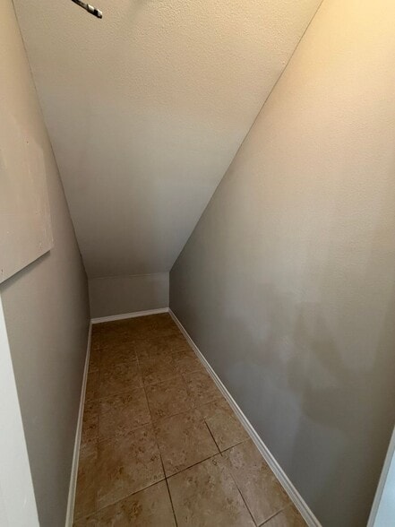 Building Photo - 306 S 25th St