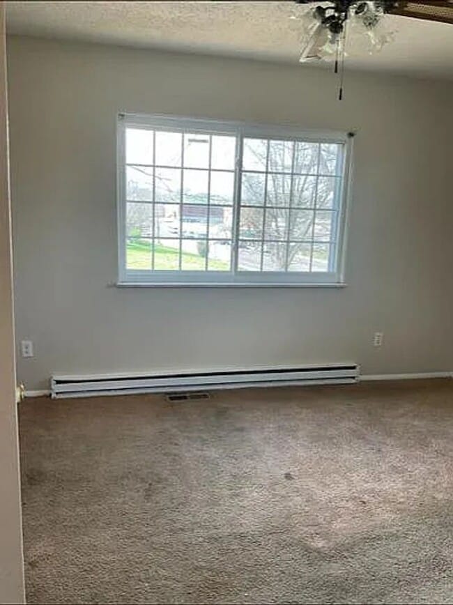 Building Photo - Knoxville 37930 - 3 bedroom, 1 bath home -...