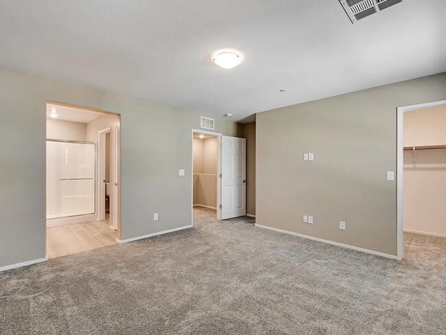 Building Photo - 21 Alamere Falls Dr