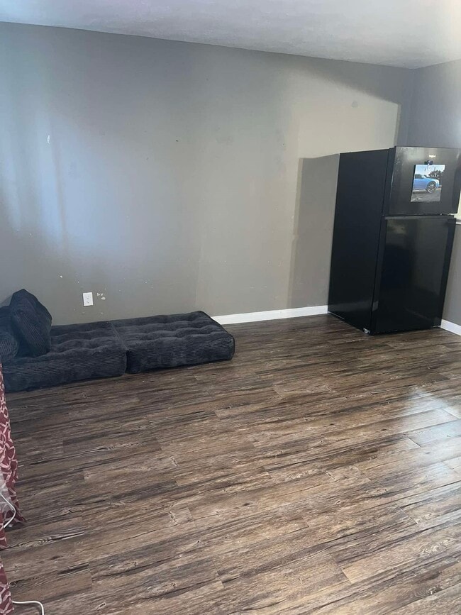 Building Photo - 10915 Gatlinburg Dr