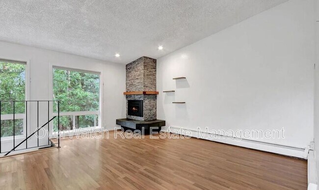 Building Photo - 4202 Pinnacle Cir