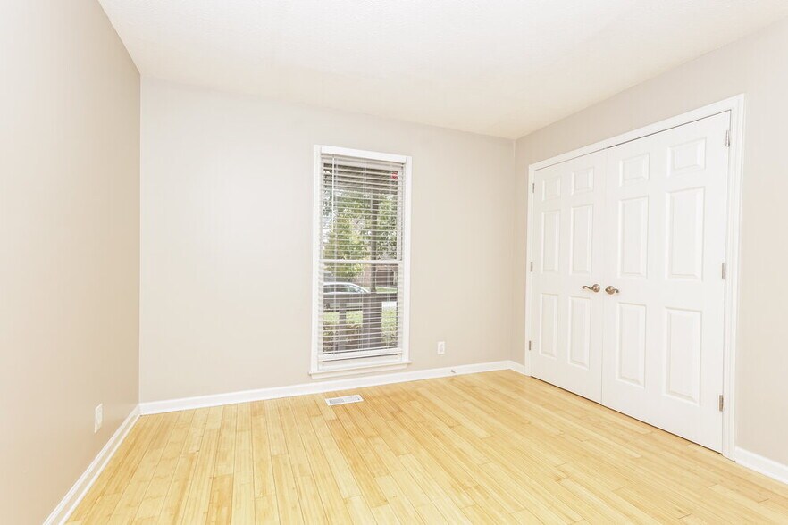 Building Photo - 116 Hermitage Dr