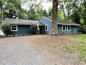 Building Photo - 375 Midland Rd