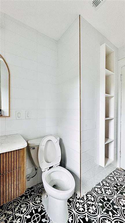 Building Photo - 38 Delmont Dr NE