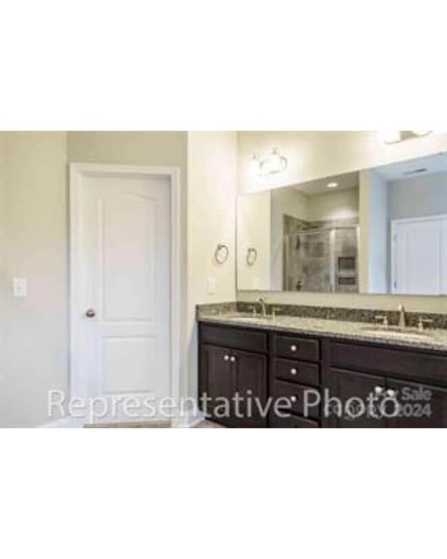 Building Photo - 7681 Tanglewood Wy