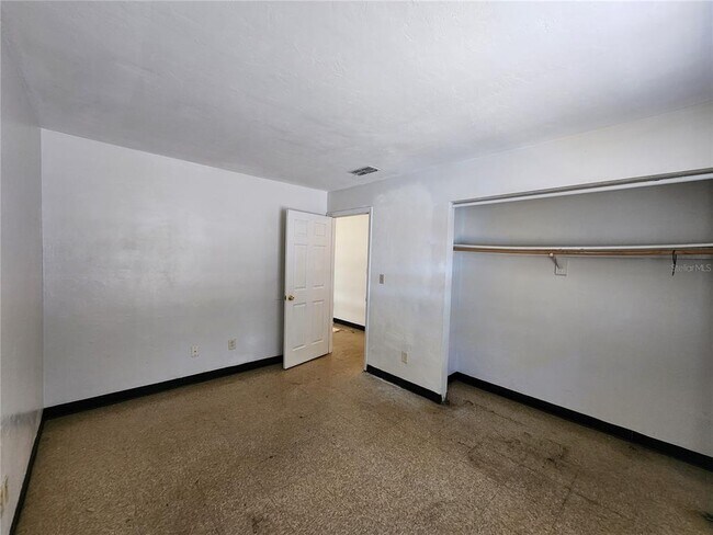 Building Photo - 5817 NW 23rd Terrace