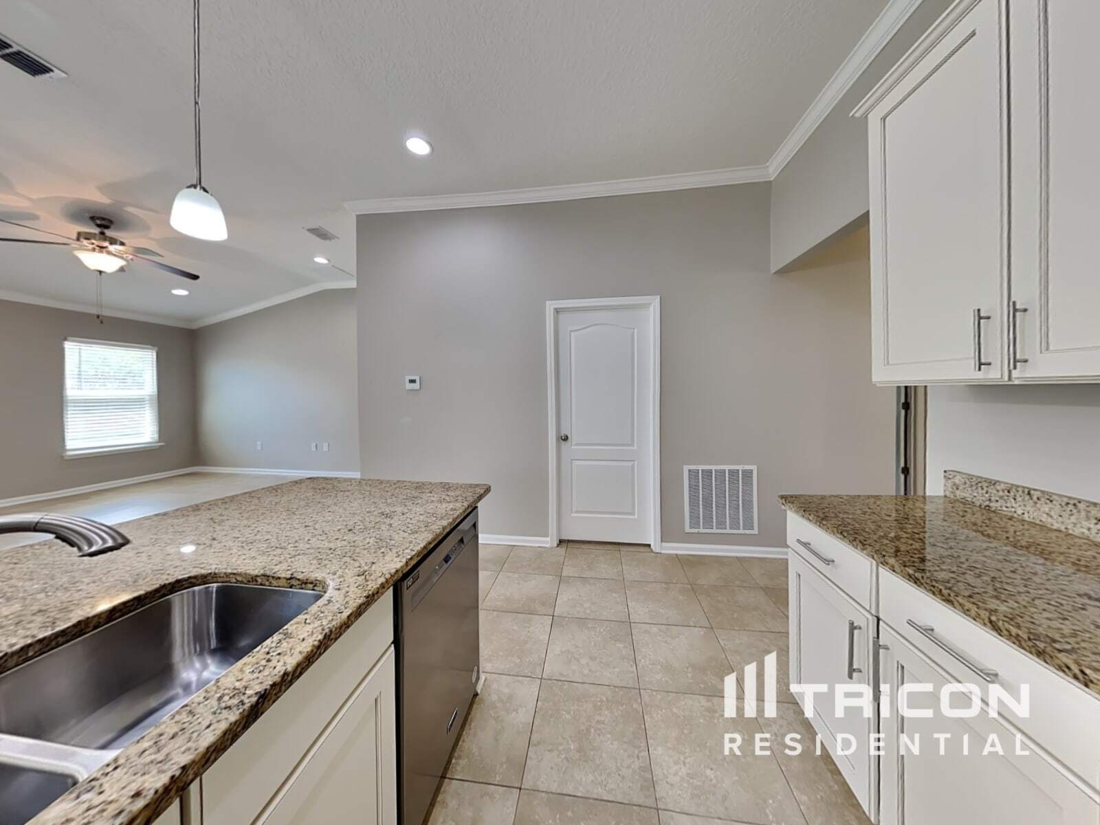 Building Photo - 414 Samara Lakes Pkwy