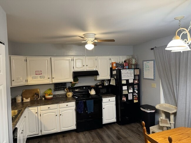 Building Photo - 1733BCS