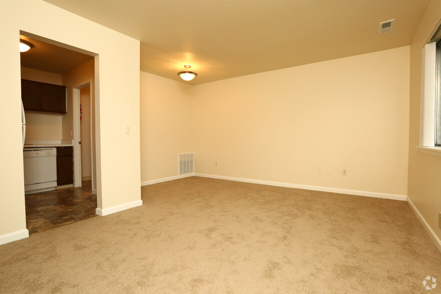 Living Room - Westminster Park Apartments