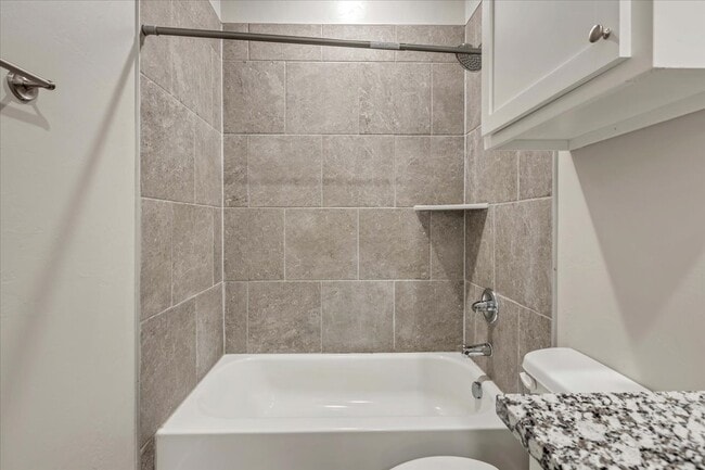 Building Photo - 414 N Tucker Ave