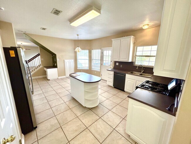 Building Photo - *COMING SOON* 2-Story 4 Bedroom / 3.5 Bath Home In Castroville, TX!