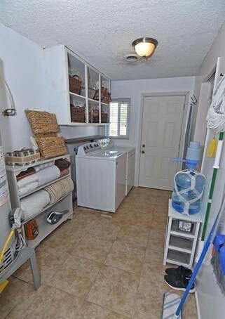 Building Photo - 21825 Thunderbird Rd