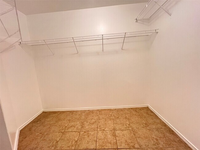 Building Photo - 4714 Garden Meadow Dr