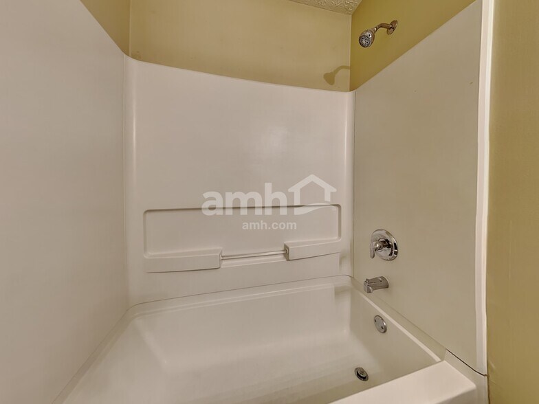 Building Photo - 6739 Shanghai Cir