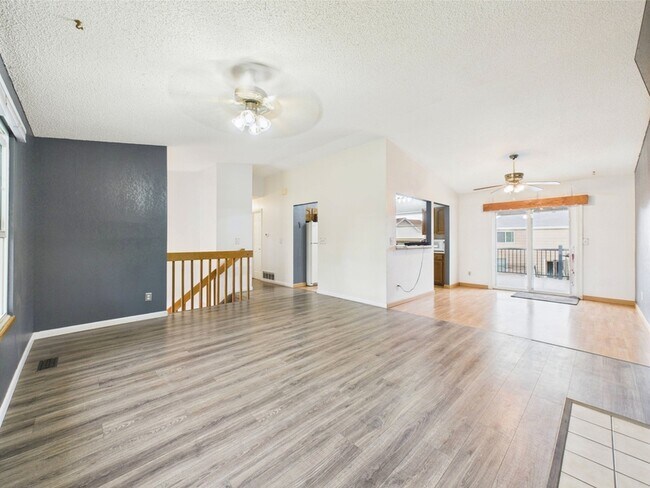 Building Photo - 1018 Rancher Dr