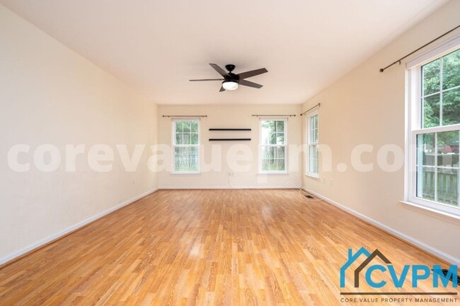 Building Photo - 1321 Treasure Dr